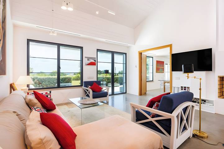 Entire apartment, Apartment 'Quinta Da Rosa' with Sea View, Wi-Fi and Air Conditioning in Carvoeiro, Faro District
