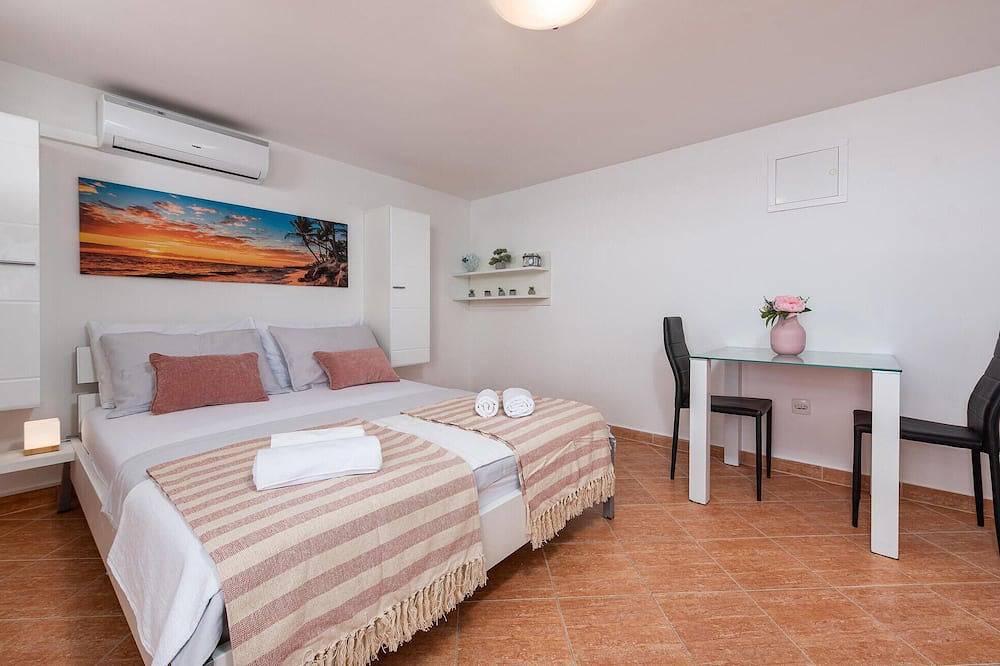 Ganze Wohnung, Amazing apartment in Bibinje with house sea view in Bibinje, Zadar