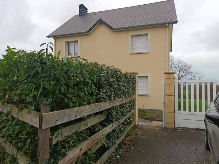 Location de vacances pour 5 personnes, avec vue et jardin, animaux acceptés à Saint-Laurent-sur-Mer - 4