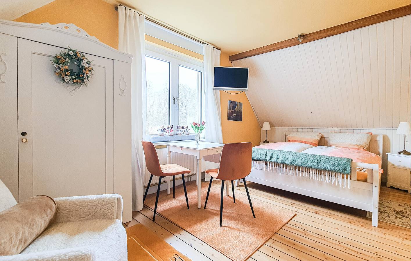 Hel ferielejlighed, Ferielejlighed for 2 personer med have in Lübeck (By), Lübeck