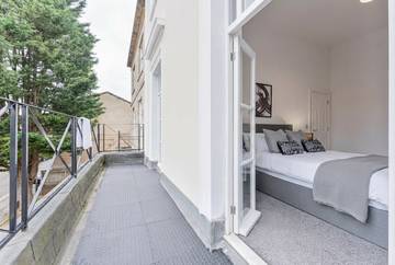 Apartment for 4 People in Cheltenham, The Cotswolds, Photo 3