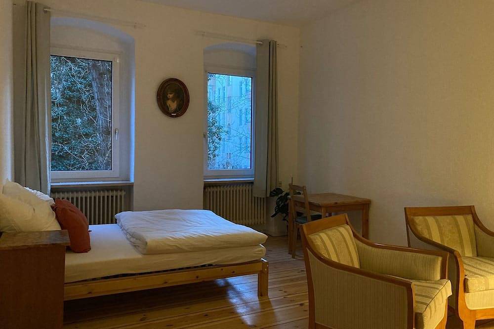Ganze Wohnung, Private apartment in Berlin's most central district next to the river Spree in Moabit Berlin, Berlin