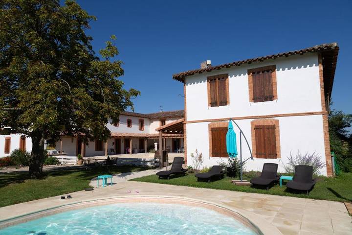 Location de vacances pour 2 personnes, avec Terrasse ainsi que Jardin et Piscine à Rabastens - 3