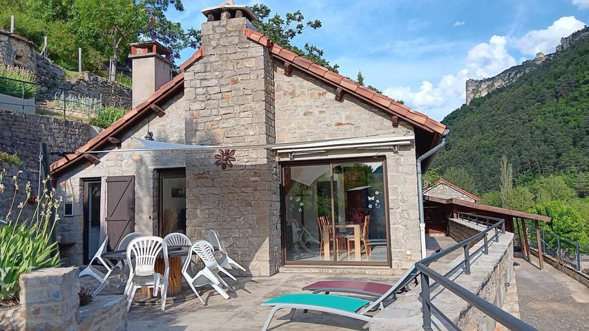 Gîte pour 4 personnes, avec jardin