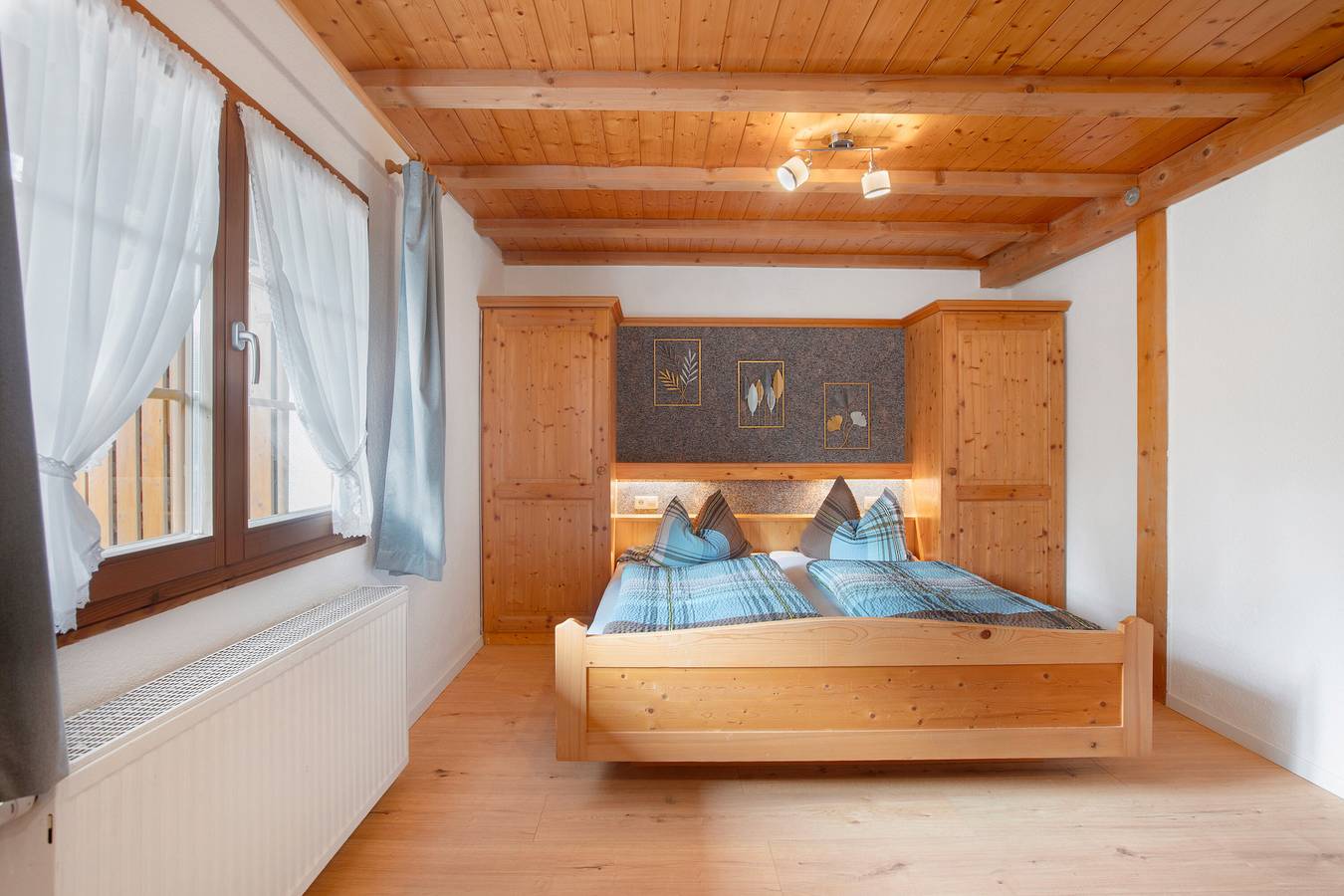 Entire apartment, Apartment 2 with Shared Garden, Balcony and Wi-Fi in Suedlicher Schwarzwald, Todtmoos
