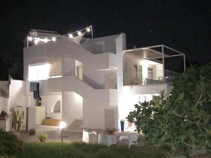 Casa vacanza per 4 persone, con giardino e panorama, adatto a famiglie con bambini in Porto Selvaggio