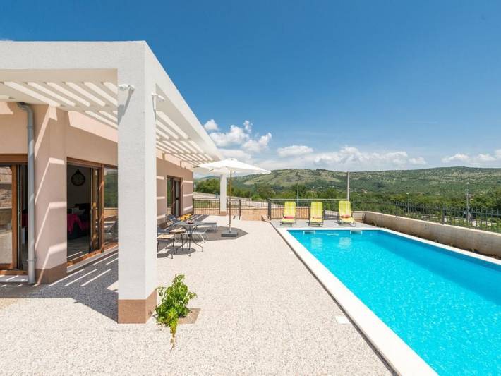 Ferienhaus für 8 Personen, mit Terrasse
