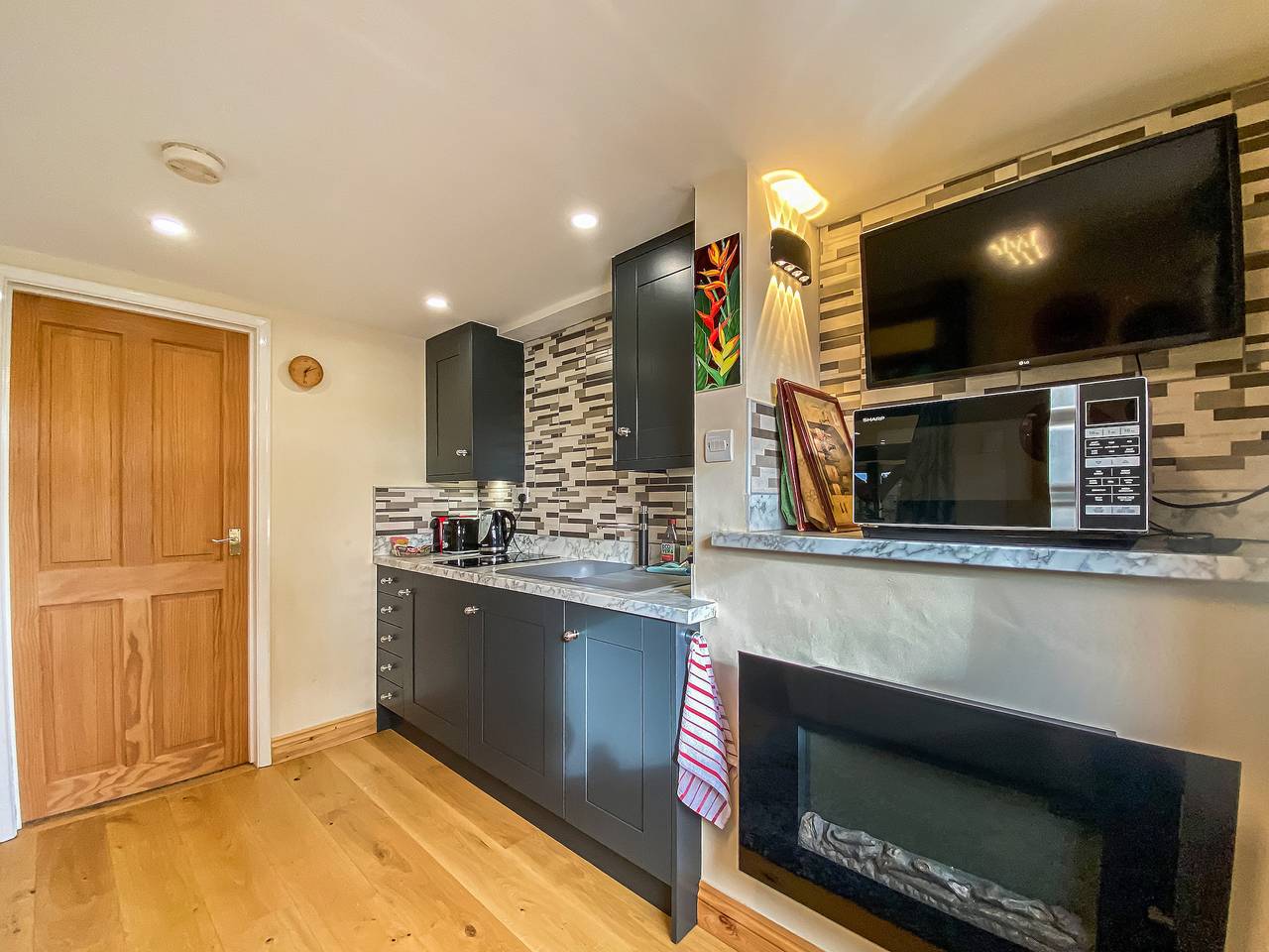 Fieldview Snug in Pen Selwood, Somerset