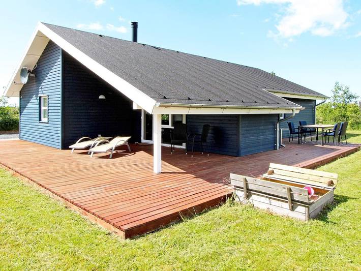 Ferienhaus für 6 Personen, mit Whirlpool und Terrasse sowie Sauna in Tranum Strand