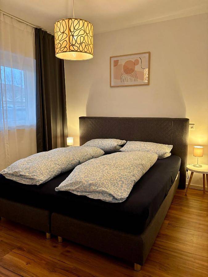 Ganze Wohnung, La-Hüttenfeld Erdgeschoss Apartment in Lampertheim, Bergstraße