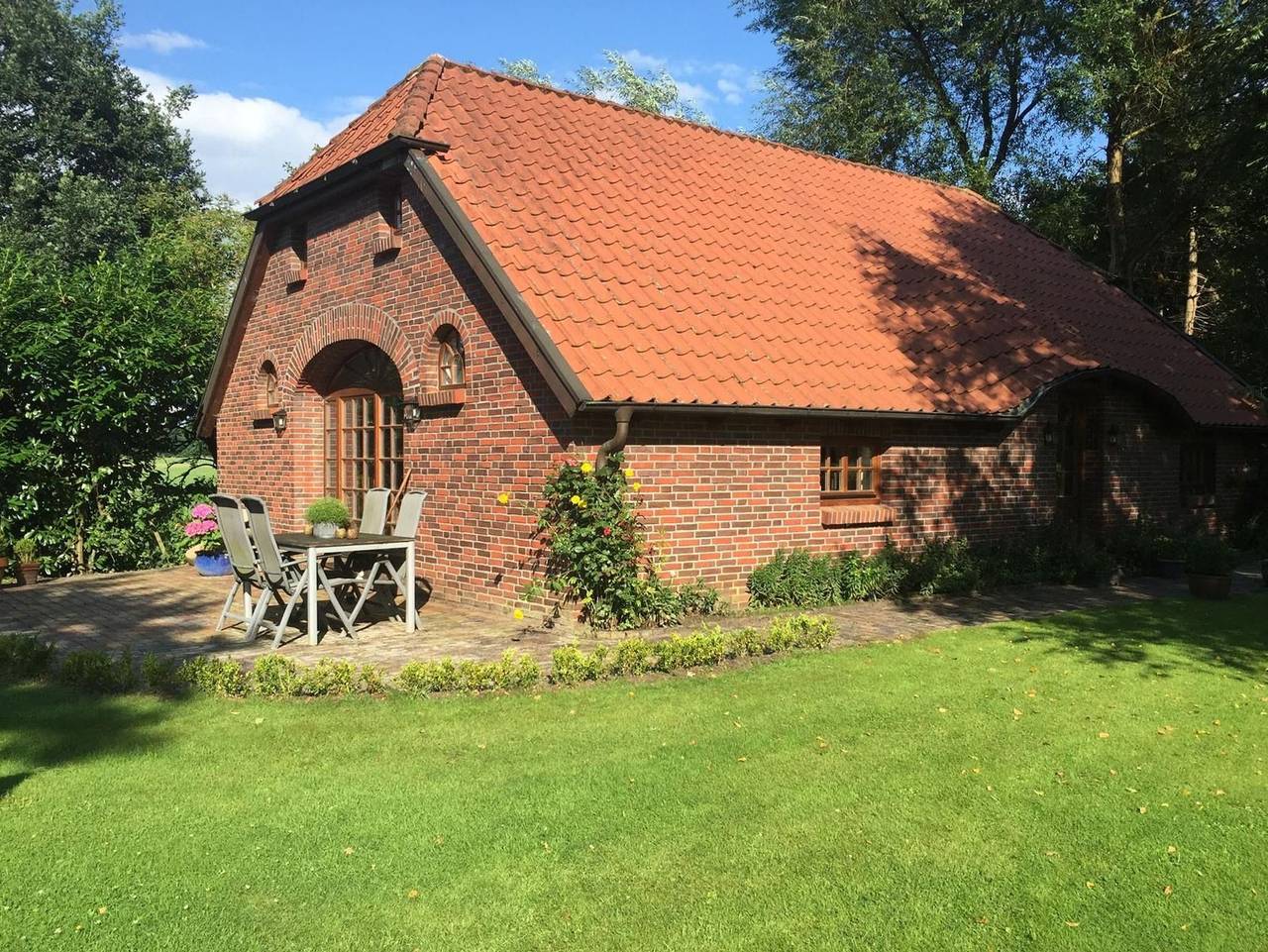 Haus Tomte in Varel, Südliche Nordseeküste