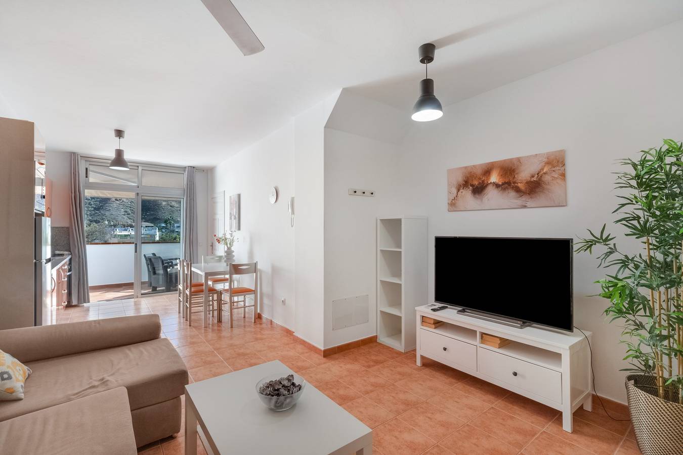 Estudio entero, Estudio vacacional 'Estrella' con vistas a la montaña, Wi-Fi y aire acondicionado in Puerto de Mogan, Lomo Quiebre