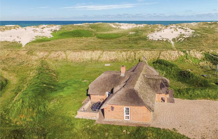 Luxus-Ferienhaus für 8 Personen, mit Terrasse und Pool sowie Whirlpool und Sauna in Dänemark an der Nordsee