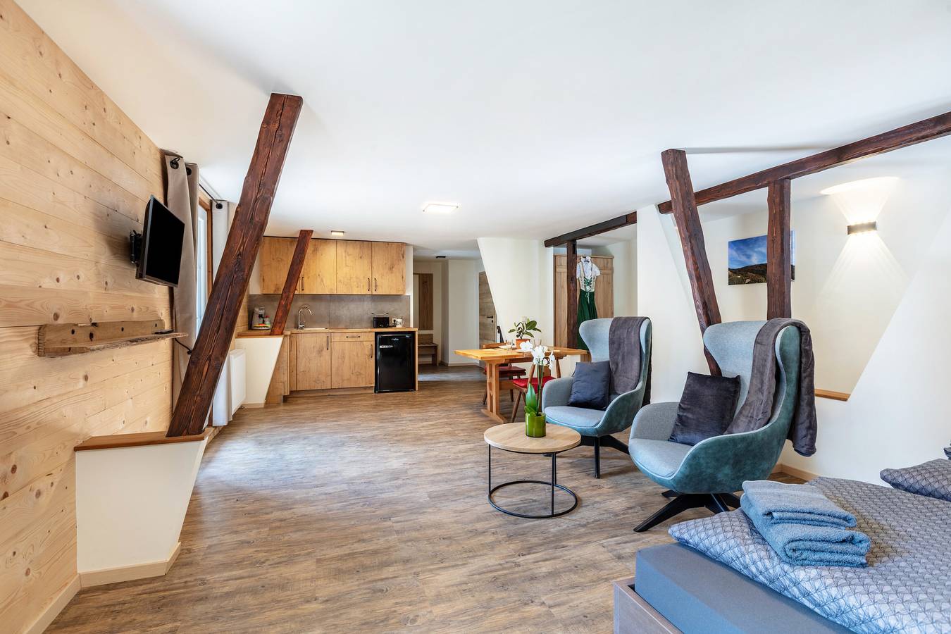 Ganze Wohnung, Ferienwohnung '6' mit Bergblick, Balkon und Wi-Fi in Suedlicher Schwarzwald, Sankt Blasien