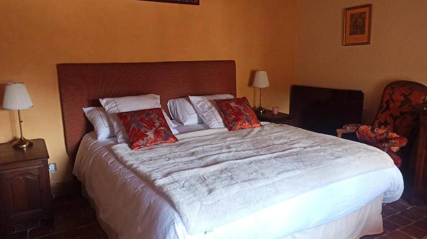 Gîte pour 2 personnes, avec terrasse et jardin, animaux acceptés à Châteauneuf (Côte-d'Or) - 3