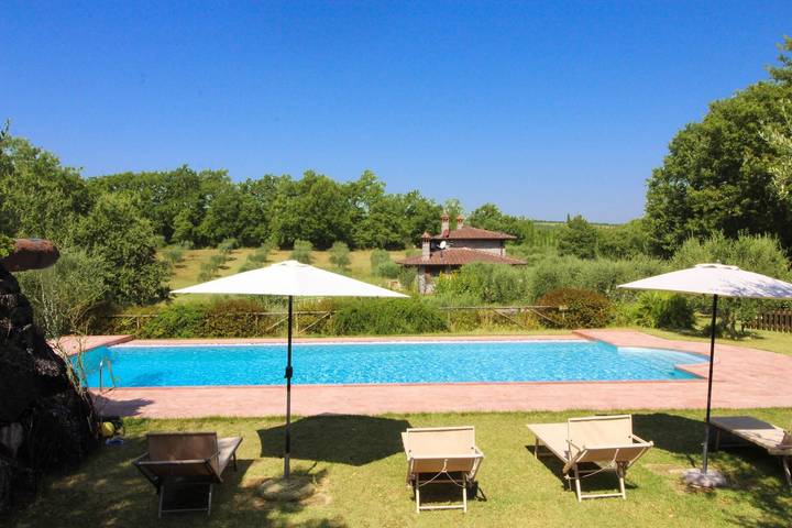 Villa per 8 persone, con Giardino e Piscina a Sinalunga