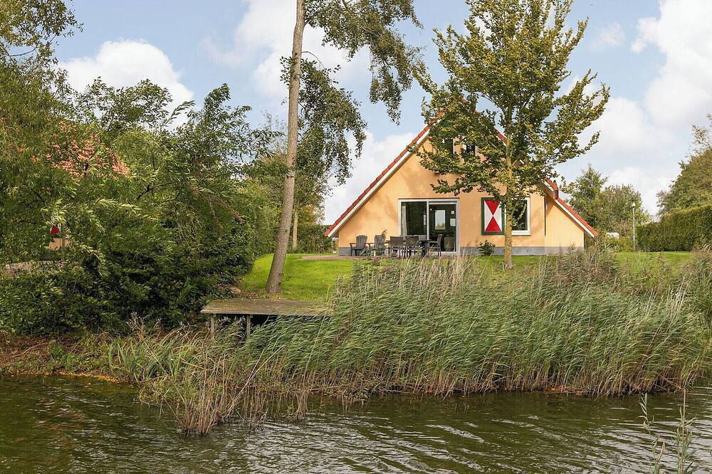 Detached bungalow for 6 persons in Tynaarlo, Drenthe