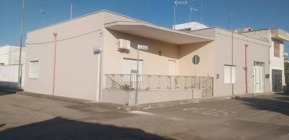 Casa vacanza per 6 persone, con giardino in Martignano