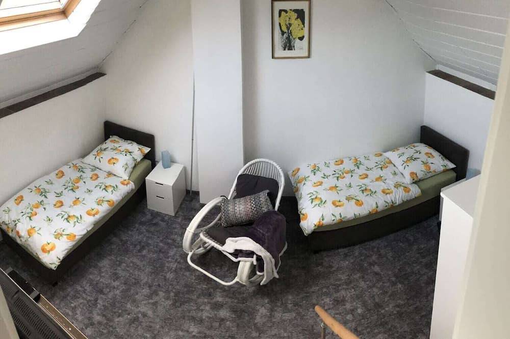 Ganze Wohnung, Gemütliche Ferienwohnung auf denkmalgeschütztem Sturmhof in Grefrath, Niederrhein