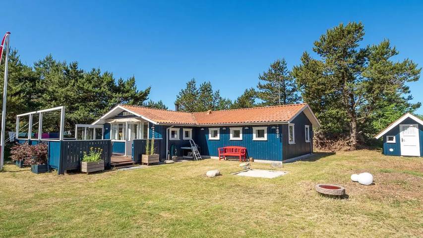 Feriehus for 7 personer, med Terrasse i Vorupør