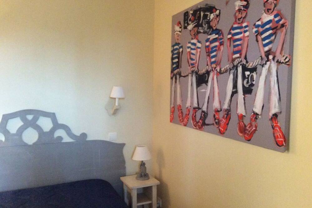 Entire apartment, 2p-Deauville - Res. P & V Golf Barriere- Close to sea and golf.  Unlimited Wifi in Deauville, Lisieux region