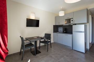 Location De Vacances pour 2 Personnes dans Grimaud, Région de Draguignan, Photo 2