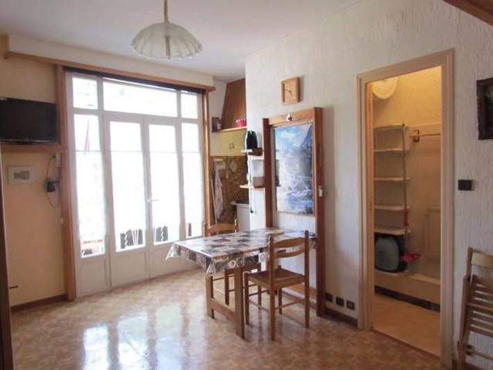 Ganzes Studio, Gemütliches Studio für 2 Personen mit Balkon, zentral in Cauterets, nah an Skiliften und Thermalbad in Cauterets, Nationalpark Pyrenäen