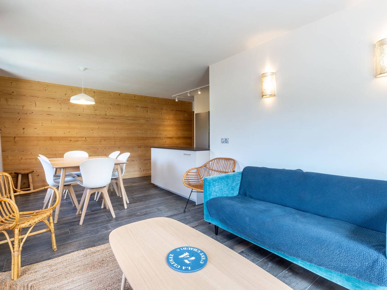 Appartement entier, Appartement spacieux 4 pièces proche pistes avec Wifi in La Clusaz, Région d'Annecy