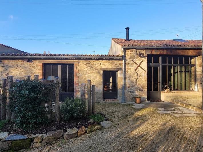 Chambre d’hôte pour 2 personnes, avec Terrasse ainsi que Jardin et Vue à Mouilleron-en-Pareds