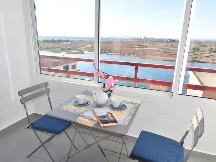 Chalet pour 4 personnes, avec Terrasse ainsi que Jardin et Piscine à Roses