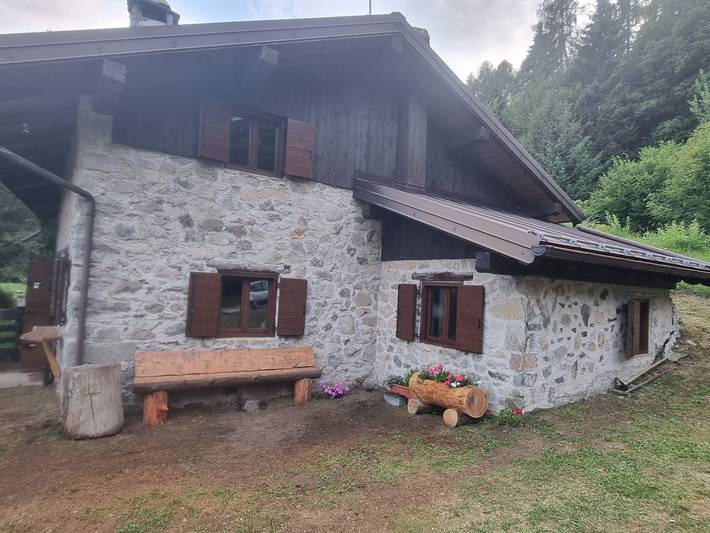 Baita „La Baita Del Falegname“ mit Bergblick, 1250 m Höhe, Garten & Wlan in Roncegno Terme, Valsugana