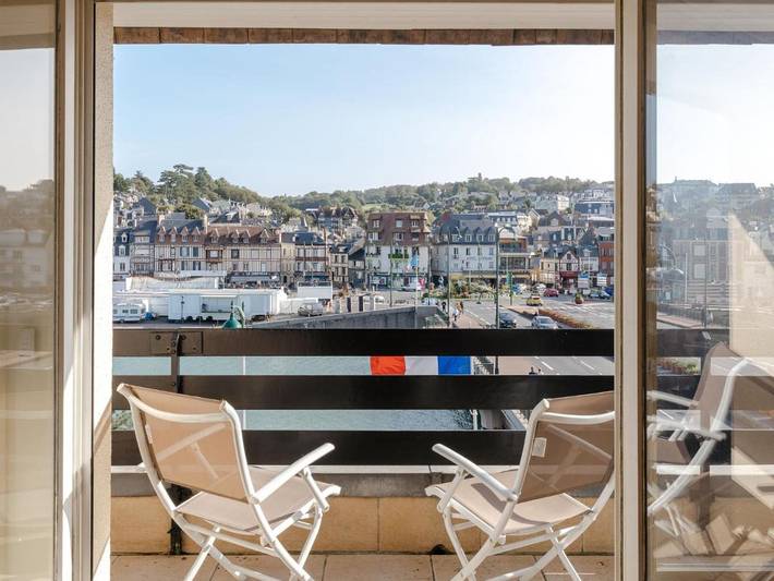 Gîte pour 2 personnes, avec balcon dans Gare de Trouville - Deauville