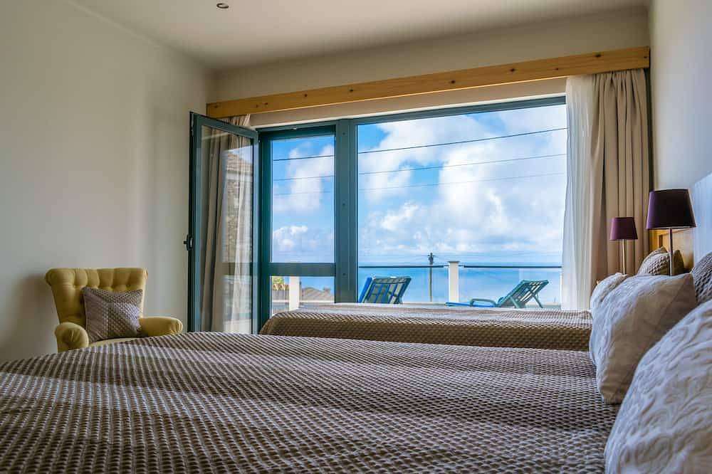 Ahr - Villa Maria 2: Cozy  Ocean and the Mountain panoramic view, Pool, Al 608 in São Miguel Island, Candelária