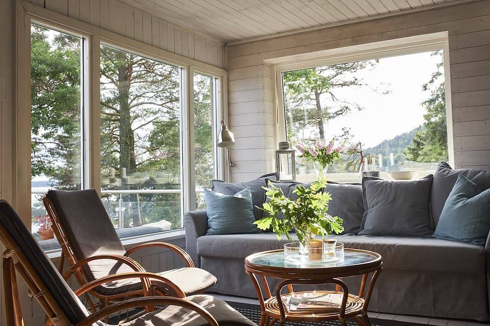 Atemberaubende Seehütte mit spektakulärer Aussicht und privaten Badeplatz in Alingsås und Umgebung, Mjörn