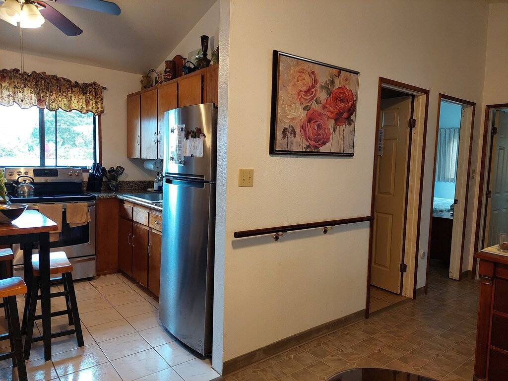 Das Ohana Cottage liegt perfekt in der Nähe aller Annehmlichkeiten und doch in einer ruhigen Gegend in Hilo, South Hilo