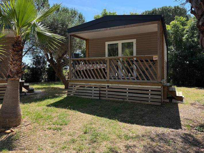 Flower Camping Le Mas de Mourgues - Mobilheim 4 personen - Mobilheim Hibiscus Premium 32m² (2 Schlafzimmer) - überdachte Terrasse 8 m² - Tv - Lv - Klimaanlage 4 pers. in Vauvert, Mittelmeerküste (Frankreich)