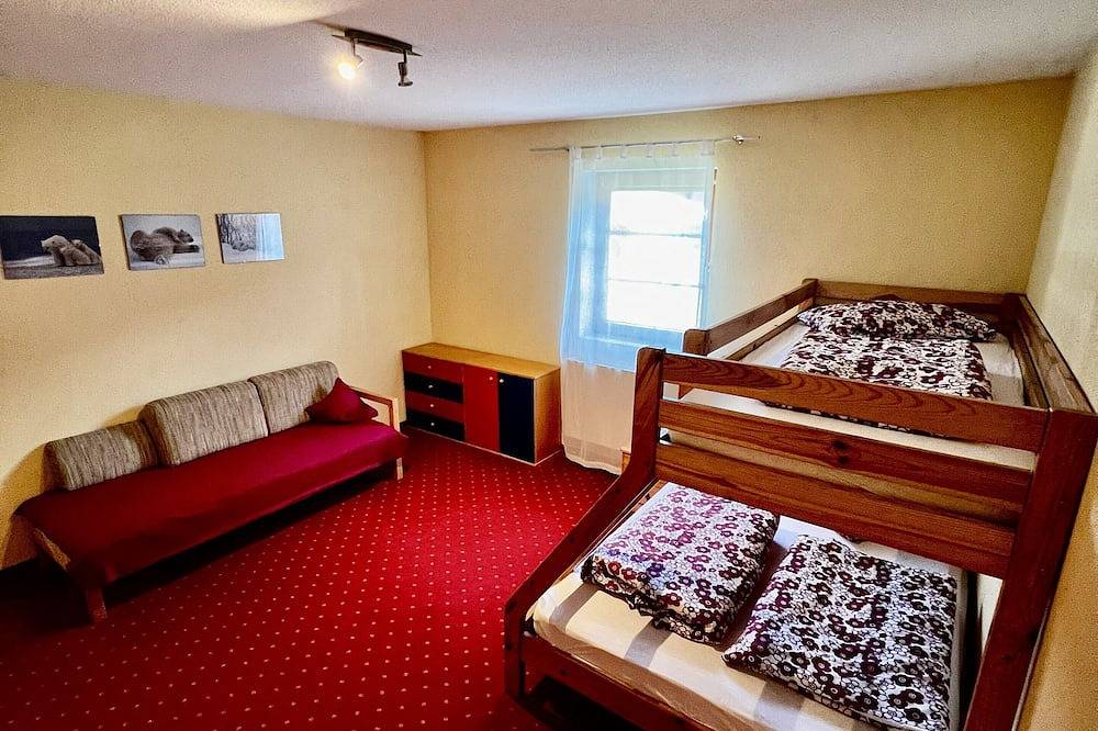 Ganze Wohnung, Voll ausgestattete Ferienwohnung  5km vom Bodensee entfernt in ländlicher Lage in Bermatingen, Region Bodensee-Oberschwaben