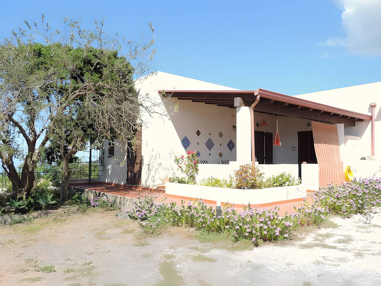 Ganze Wohnung, Apartment 'Maiolica' mit Meerblick, Wlan und Klimaanlage in Lipari