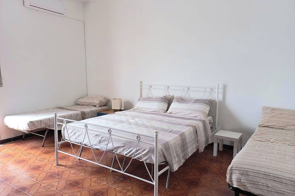 Entire apartment, Apartment in upper Salento, full equipped, bright and spacious in Pulsano, Gulf of Taranto