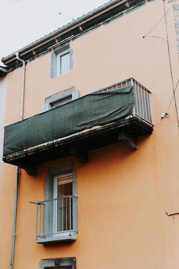 Location de vacances pour 4 personnes, avec balcon, animaux acceptés à Volvic - 2