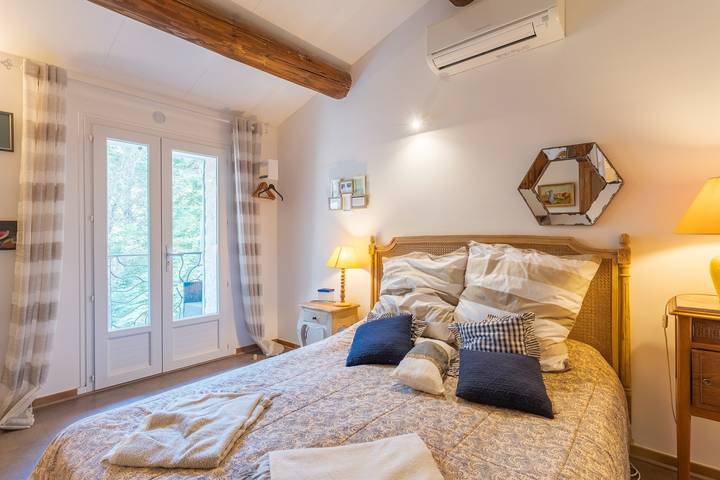Chambre d’hôte pour 2 personnes, avec jardin ainsi que balcon et sauna dans le Luberon