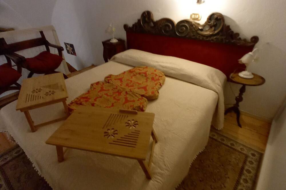 Entire apartment, Romantic green-blue residence in Trento, Fleimstaler Alpen