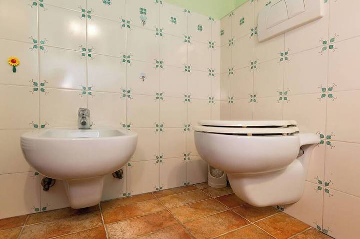 Appartement entier, Joli appartement avec WIFI, piscine, climatisation, terrasse, animaux admis et vue panoramique in Campiglia Marittima, Côte des Étrusques