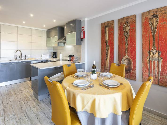 Apartamento entero, Apartamento vista al mar - 4 pers. in Carvoeiro, Distrito de Faro