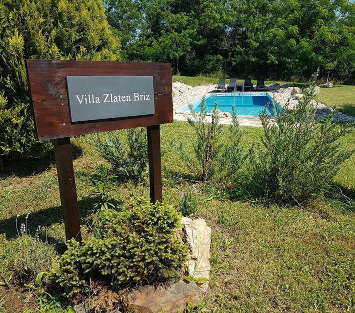 Villa pour 15 personnes, avec sauna et piscine ainsi que jardin et vue en Bulgarie - 3
