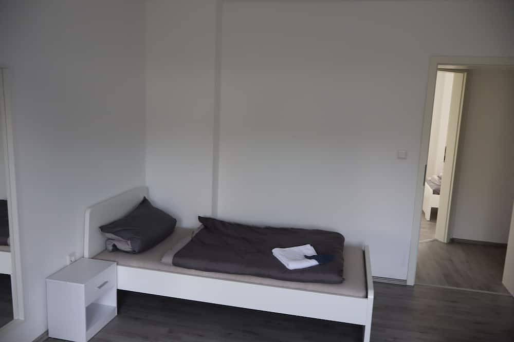 Ganze Wohnung, Bridge Eg Whg, 2x Terrasse, Grill,küche,w-lan,wachmaschine,trockner, in Lippstadt, Nordrhein-Westfalen