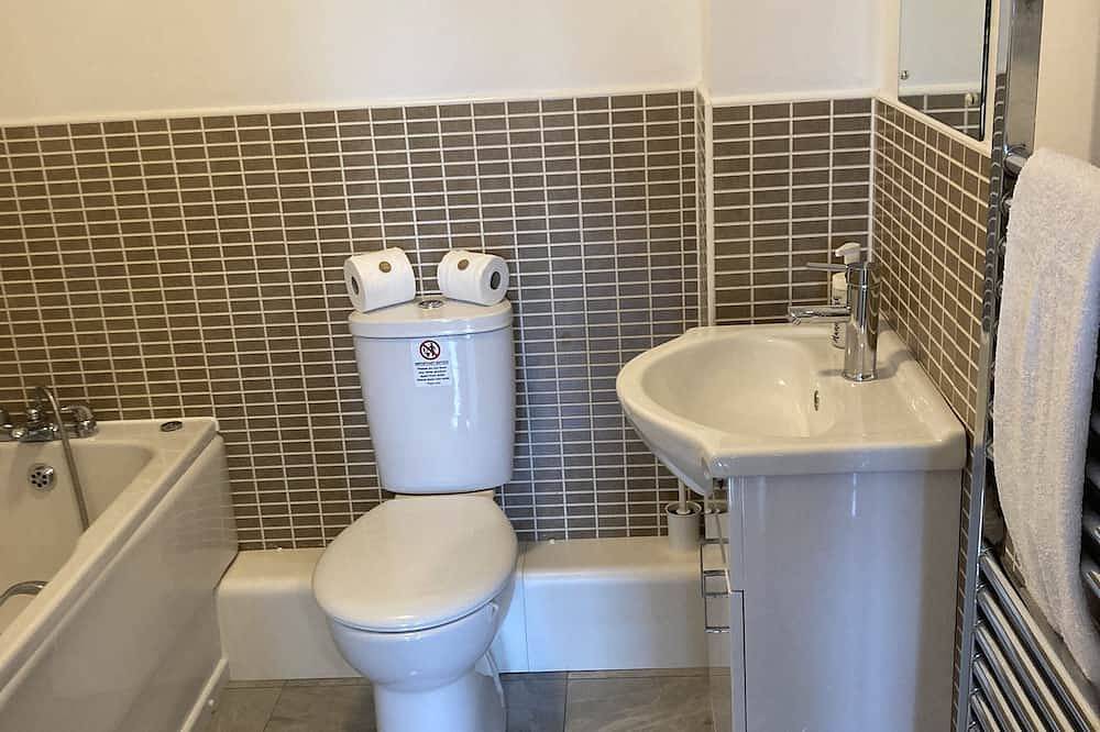 Entire apartment, Swansea, Marina View & Arena View, Nr City & 3 Mins to Beach in Swansea, Swansea region