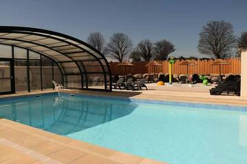 Camping pour 2 Personnes dans Les Loges, Côte d'Albâtre, Photo 2