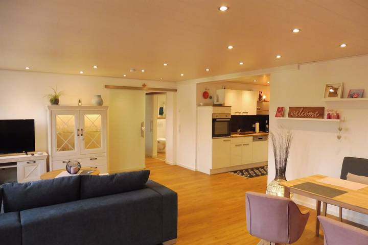 Ferienwohnung für 2 Personen, mit Terrasse in Pellingen