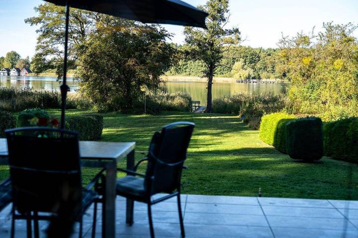 Ferienhaus für 4 Personen, mit Terrasse und Seeblick sowie Garten an der Müritz - 3